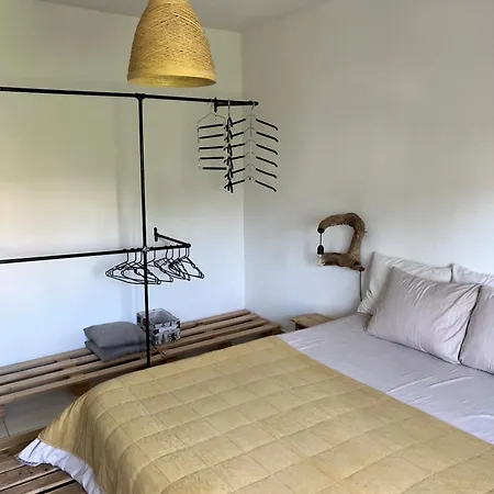 Midcentury Modern 1 Bedroom In *