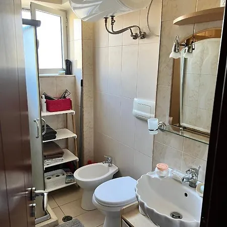 Midcentury Modern 1 Bedroom In Daire